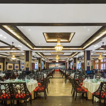 Tianci Huatang Forest Hot Spring Resort Hotel (Chongqing Lushan Branch)