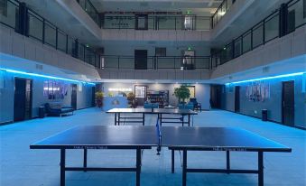 Treaster e-sports Apartment (Hunan Changde College of Arts and Sciences)