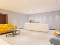 Dongyi Hotel (Yangchun Bus Terminal)