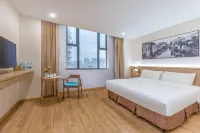 Twin Lotuses Grand Hotel Các khách sạn ở Khu ga xe lửa