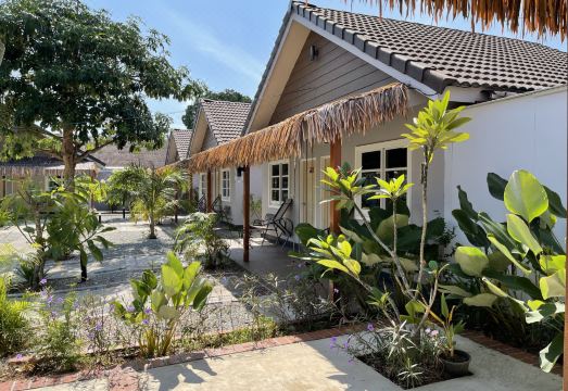 아댜 호텔 체낭 객실