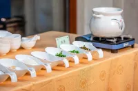 Hechi Hotel - breakfast