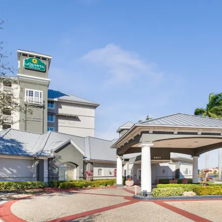 La Quinta Inn & Suites by Wyndham Ft. Lauderdale Airport