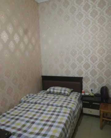 Yilong Fuqiang Network Hotel