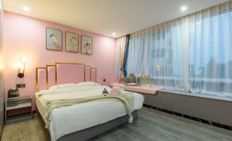 Weimei Smart Apartment (Qingyuan Meilin Plaza)