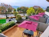 Holiday Inn Express Yichang Changjiang Hotels near Yichang Sanxia Airport