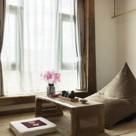 Jiangsu Guyi Hotel (Jokhang Temple Barkhor Street)