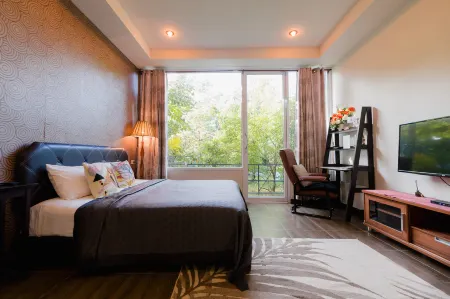 Bluemoon Riverside Resort Отели в г. Phibun Mangsahan