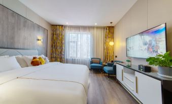 Burqin baishun Hotel