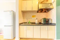 Chengdu Elegant Light Luxury Holiday Apartment - Ramah Hewan Peliharaan