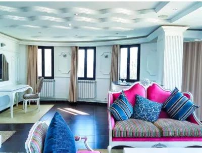 Hotel Raya Tichy Отели в г. 