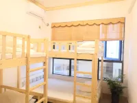Yurong Xiaoyuan homestay - balcone