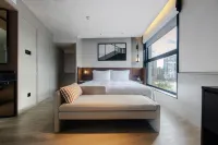 Shanghai Mia Hotel (Shaanxi South Road) Hotels near Shanghai Arts and Crafts Museum