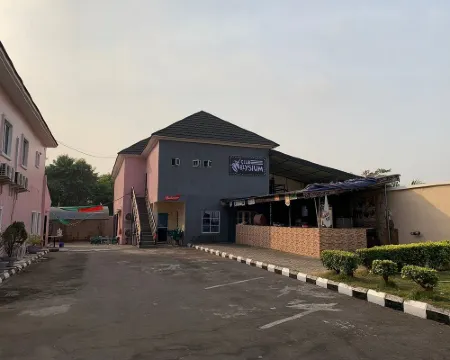 Grand Capital Hotel Hotéis em Akure