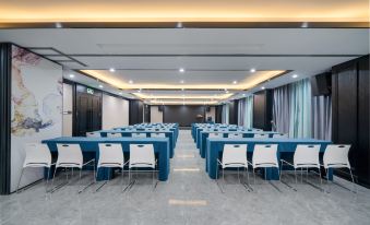 Xana Hotelle Hotel (Fangchenggang West Bay City Beach)