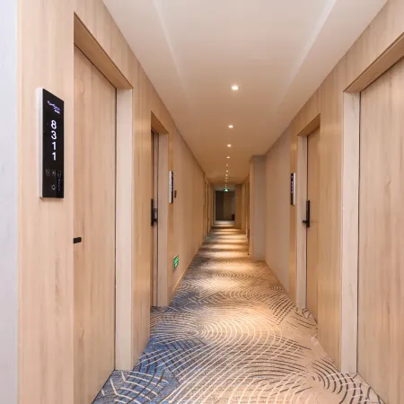 Qingmu Hotel (Nanjing Confucius Temple Old Gate East Branch) Отели рядом с достопримечательностью «Ворота Чжунхуамынь»