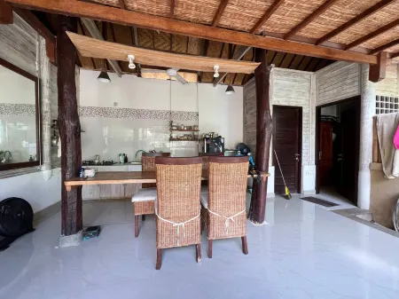 Raira Villas Lembongan Отели рядом с достопримечательностью «Нуса Лембонган»