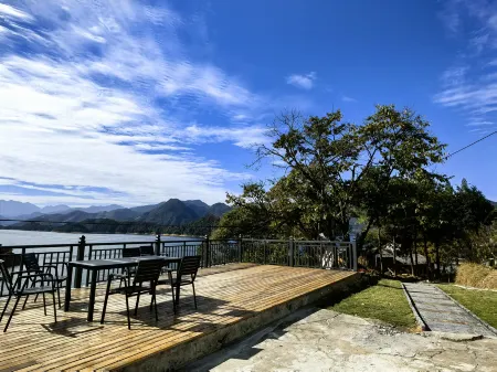 Chengdong Farm Homestay (Quzhou Xianxia Lake) Отели рядом с достопримечательностью «Dragon Gate Conyon»