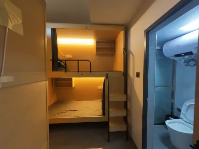 Hills·Pure Girls Youth Hostel