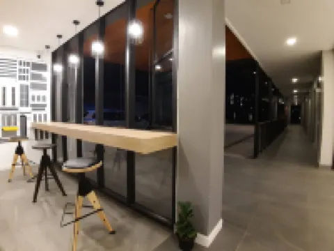 โรงแรม เดอะ โมเดล การ์เด้น