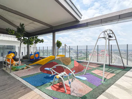 Serdang, Near Mrt & Apu & Pavilion BJ, 1-6Pax Отели рядом с достопримечательностью «Selangor Turf Club»