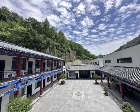 Zhenba Xinyu Chantea Villa Hotel a Zhenba