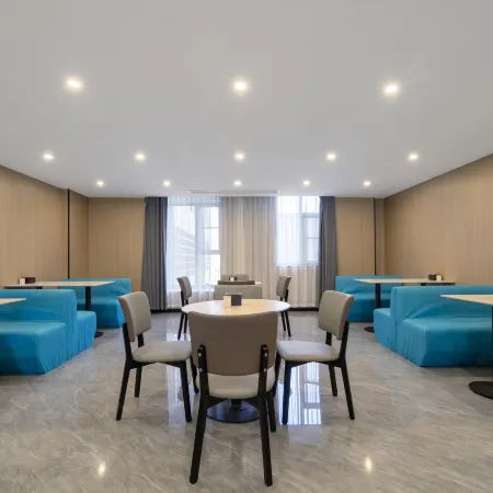 VX Hotel (Yongzhou Lengshuitan High-Speed Railway Station)