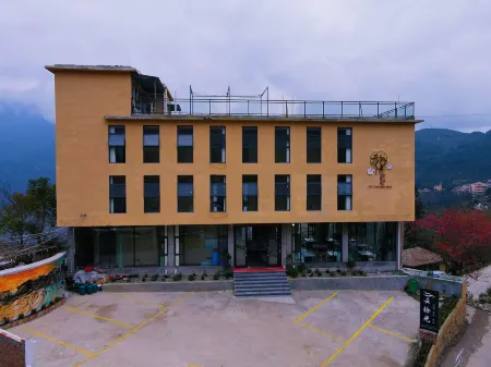 Yuanyang Yunshiguang Homestay Отели рядом с достопримечательностью «Laohuzui Terraced Field»