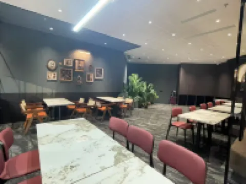 斯悦酒店（大坪時代天街石油路地鐵站店）