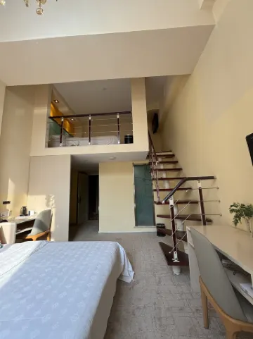 9Jiu Holiday Inn Отели рядом с Аэропорт Маньчжоули