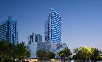 Yiwu Heart Xiuhu Park Atour Hotel