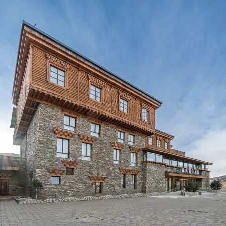 QingShan Holiday Inn