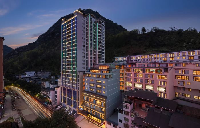Pengshui Jinhongyuan International Hotel (Liangjiang Square Branch)
