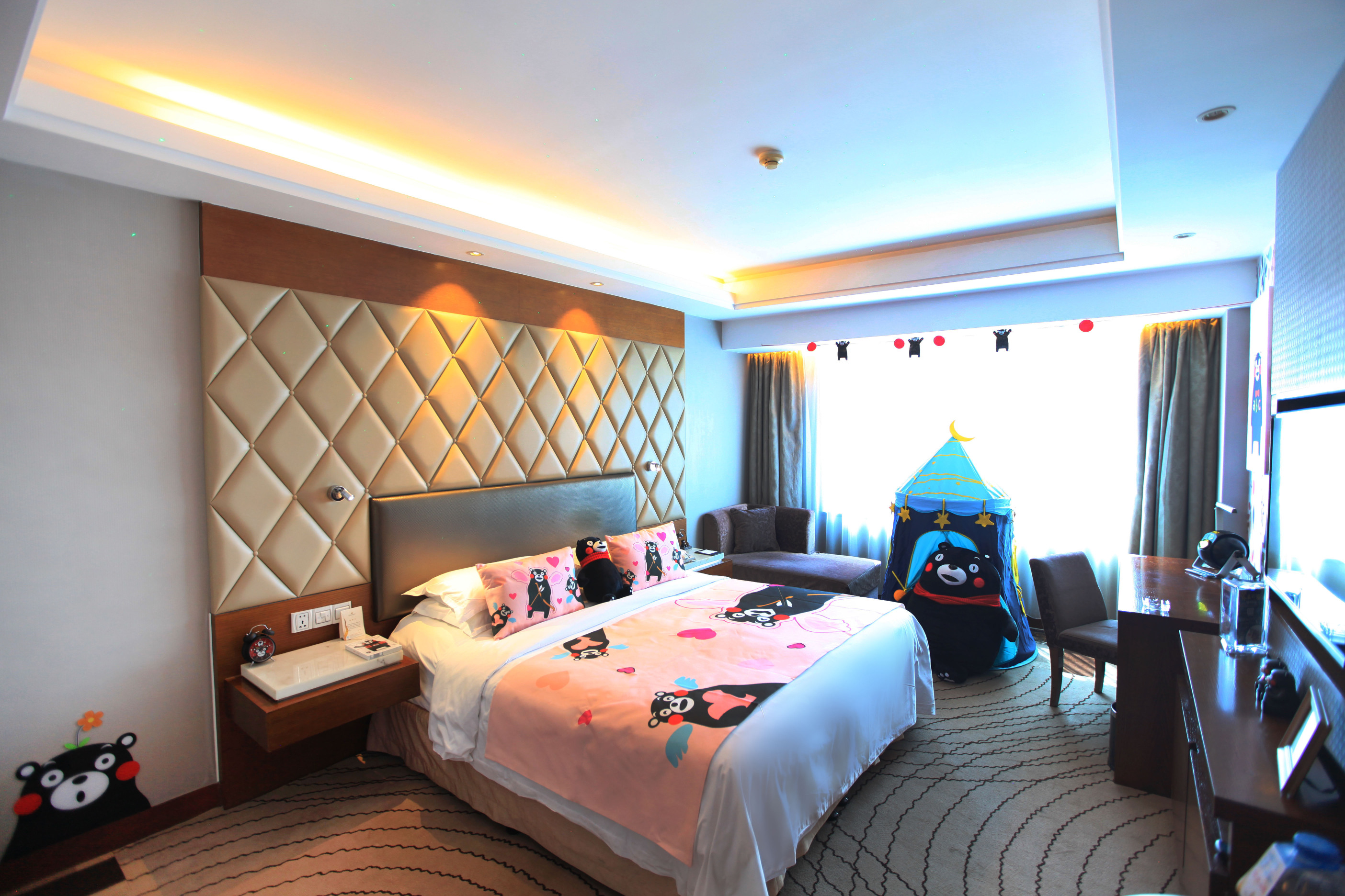 Xinjiang Zunmao Yindu Hotel (Hongshan Park Autonomous Region Museum Store) Over view