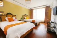 Hongshizhai Log Cabin Villa - Homestays