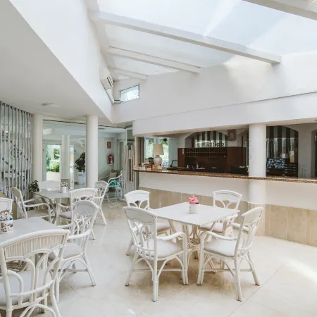 Alper Apartments