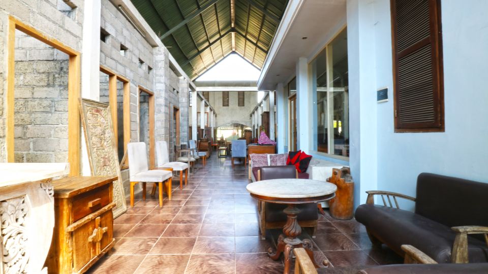 Nira Guest House