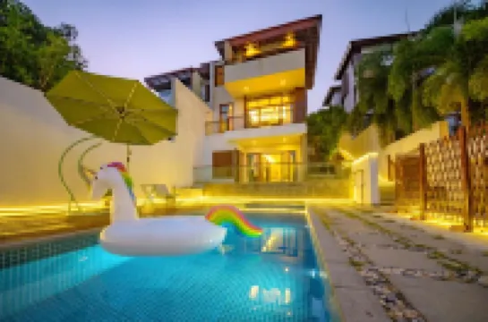 Sanya Pengyue Pool Villa Hotels in 