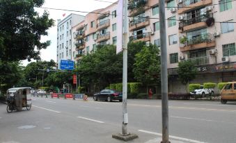 Pengxi Yuejia Business Hotel