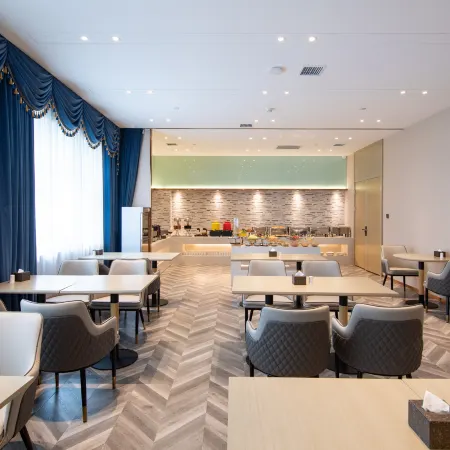 Lavande Hotel (Harbin   central Street flood protection tower shop) Отели рядом с достопримечательностью «Стела в память о борьбе с наводнениями»