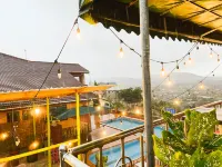 Triple Hill Hotel
