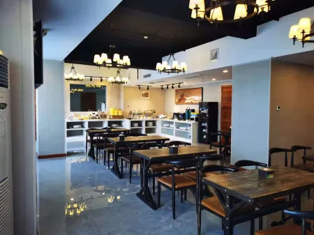 James Joyce Coffetel Hotel (Qingdao Jiaodong International Airport Liqun Commercial Building) Отели рядом с достопримечательностью «Qingdao Institute of Technology»