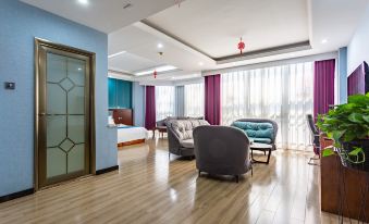 Holiday Inn Anyang Zhongzhou (Text Museum)