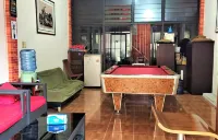 Katawa Guest House Syariah Hotels in Kemuning