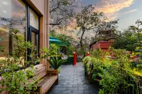 Floral Hotel·Flower Inn Inn (Yanqing Scenic Area Branch) Hotels near Maoling Mausoleum