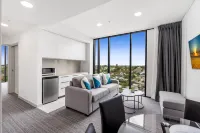 Essence Suites Taringa Hotels in Toowong