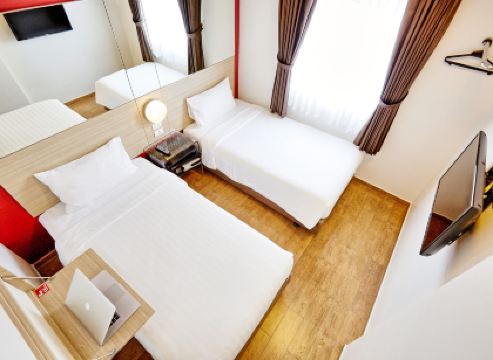 อีซี่แพลนเนต พัทยา