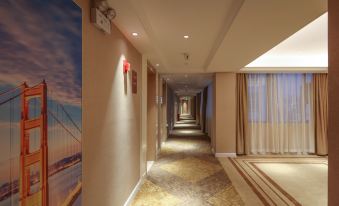 Vienna Hotel (Zhaotong Ancient City Municipal Plaza)