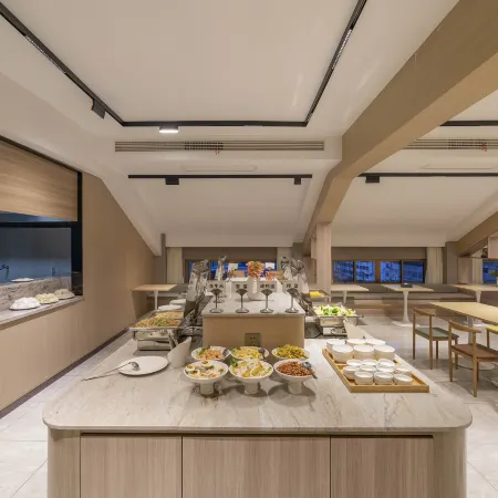 Tianhe Hotel