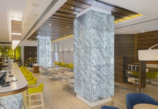 5. 마드리드 메리어..